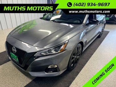 Used 2022 Nissan Altima 2.5 SR w/ Midnight Edition Package