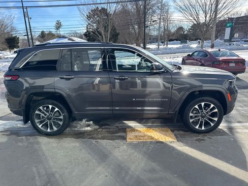 Used 2023 Jeep Grand Cherokee Overland w/ MOPAR Finishing Package image 7