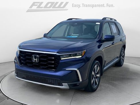 Certified 2023 Honda Pilot Touring image 4