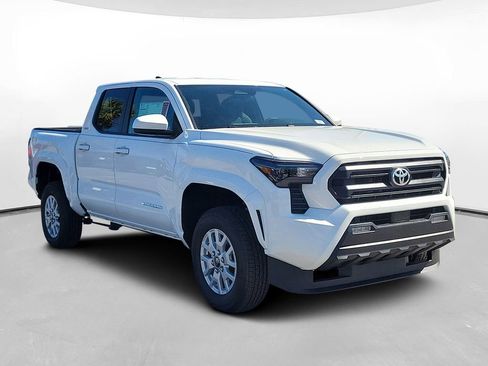 New 2026 Toyota Tacoma SR5 image 3