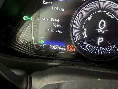 Used 2024 Lexus UX 250h AWD image 23