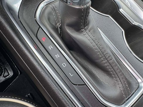 Used 2023 Chevrolet Traverse Premier image 19