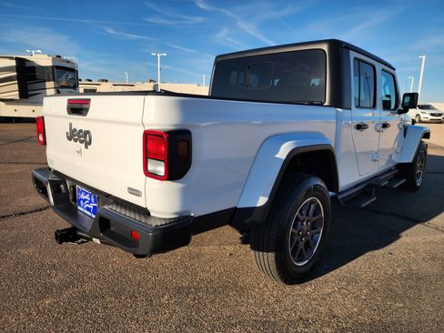 Used 2023 Jeep Gladiator Overland AWD/4WD image 5