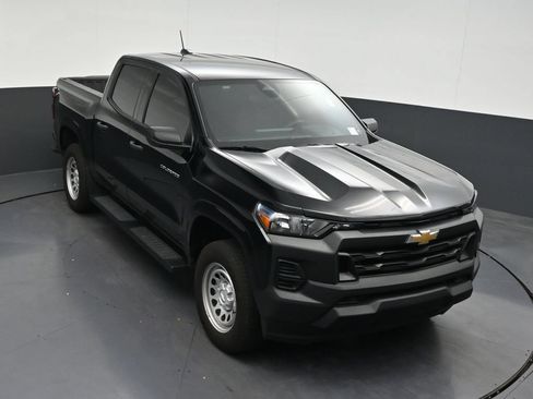 Used 2025 Chevrolet Colorado W/T RWD image 23