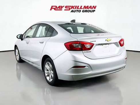 Used 2019 Chevrolet Cruze LS w/ LS Convenience Package FWD image 5