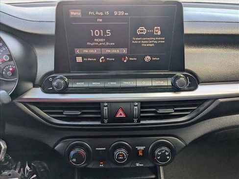 Used 2023 Kia Forte LXS image 12