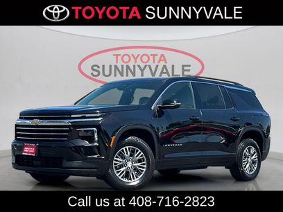 Used 2025 Chevrolet Traverse LT