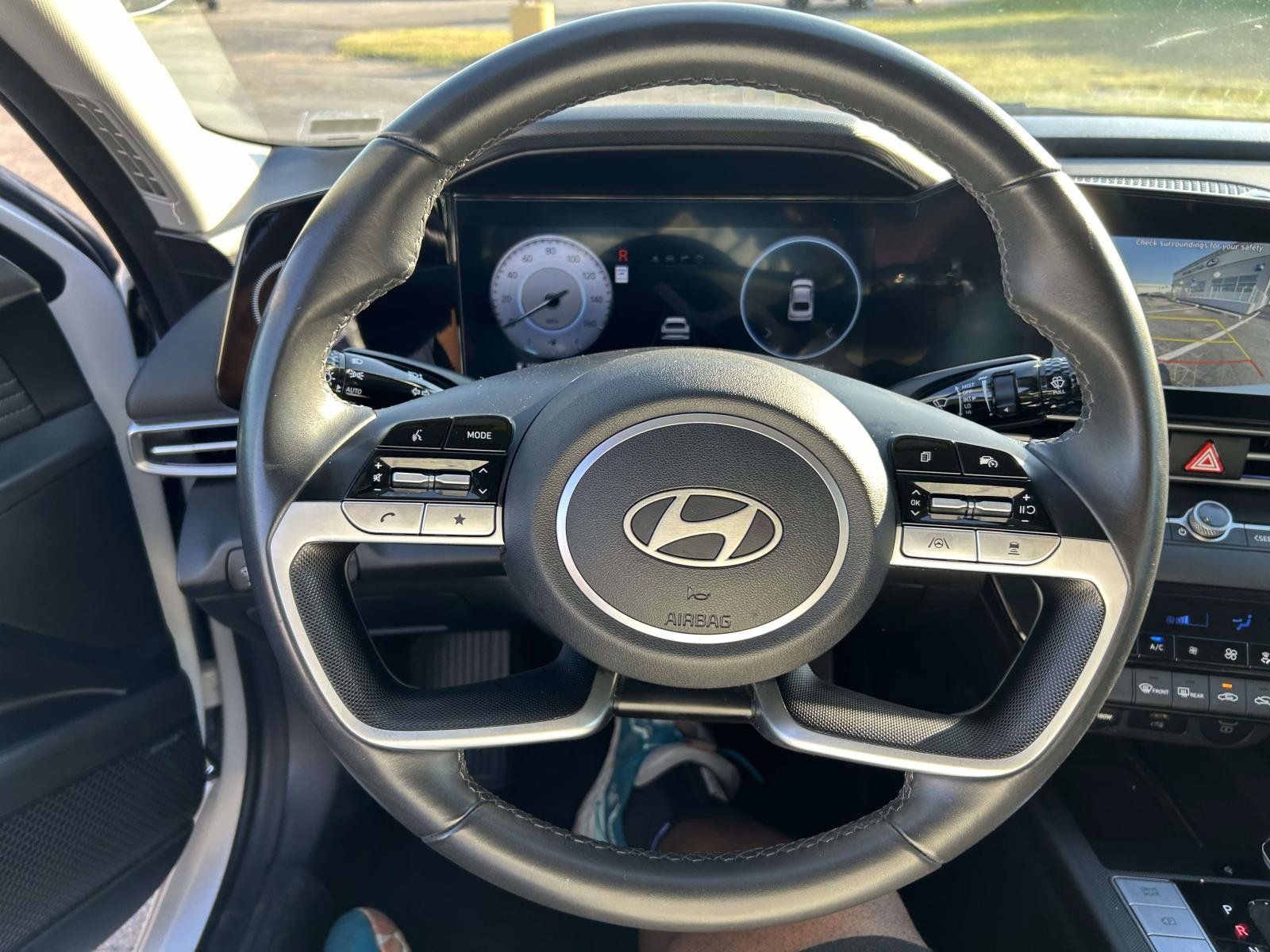 Used 2025 Hyundai Elantra Limited FWD image 37