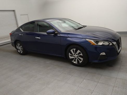 Used 2020 Nissan Altima 2.5 S FWD image 11