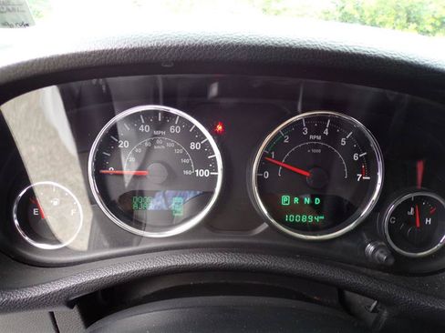 Used 2015 Jeep Wrangler Unlimited Sport w/ Quick Order Package 24S AWD/4WD image 38