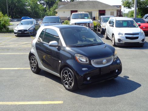Used 2016 smart fortwo passion image 3