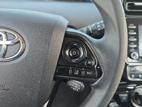 Used 2022 Toyota Prius LE FWD image 19