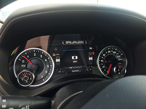 Used 2023 RAM 1500 Big Horn AWD/4WD image 2