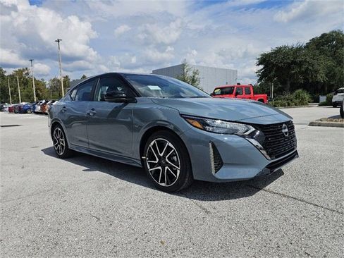 New 2025 Nissan Sentra SR image 2