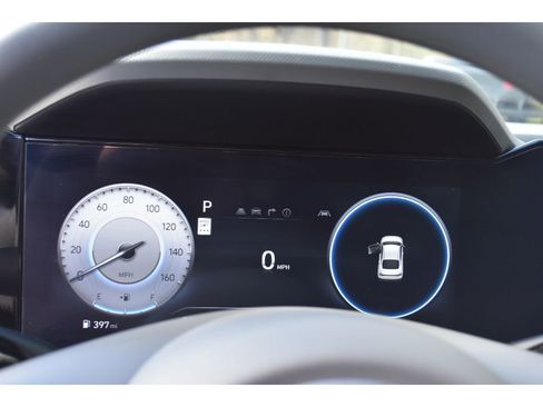 Used 2024 Hyundai Elantra SEL image 20