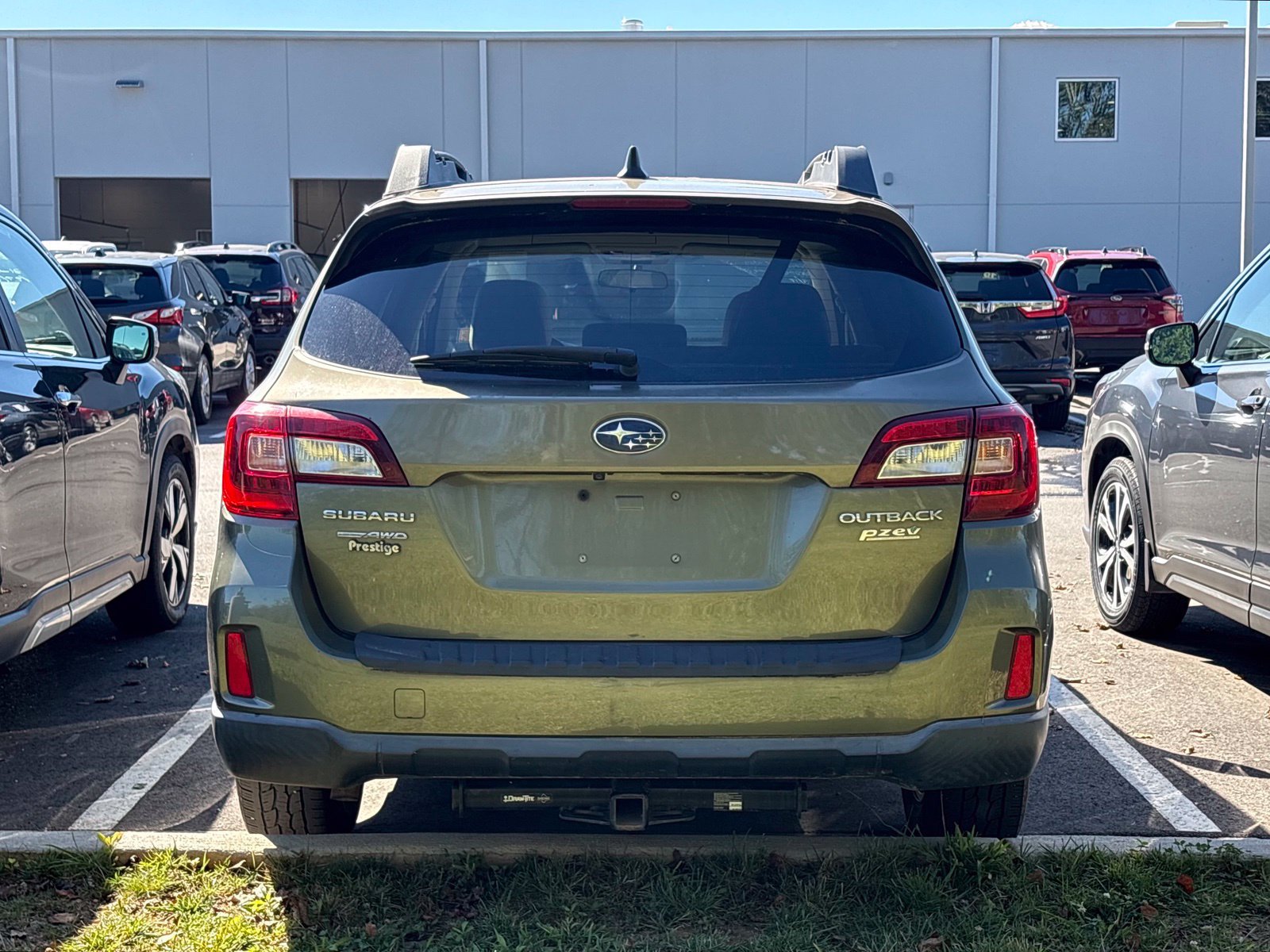 Used 2017 Subaru Outback 2.5i Premium AWD/4WD image 5