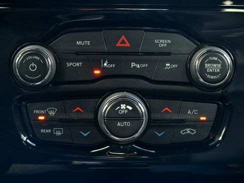 Used 2022 Chrysler 300 S w/ Comfort Group image 14