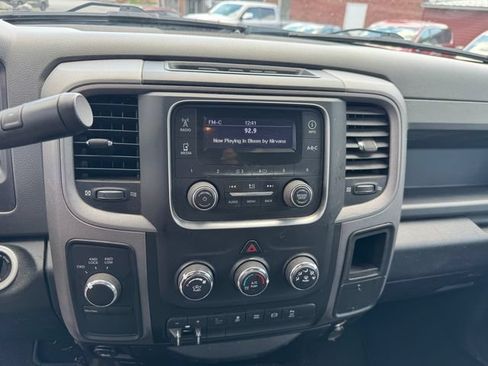 Used 2017 RAM 3500 Tradesman w/ Chrome Appearance Group AWD/4WD image 24