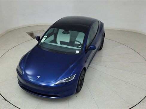 Used 2025 Tesla Model 3 Long Range image 75