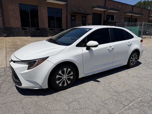 Used 2022 Toyota Corolla LE FWD image 1