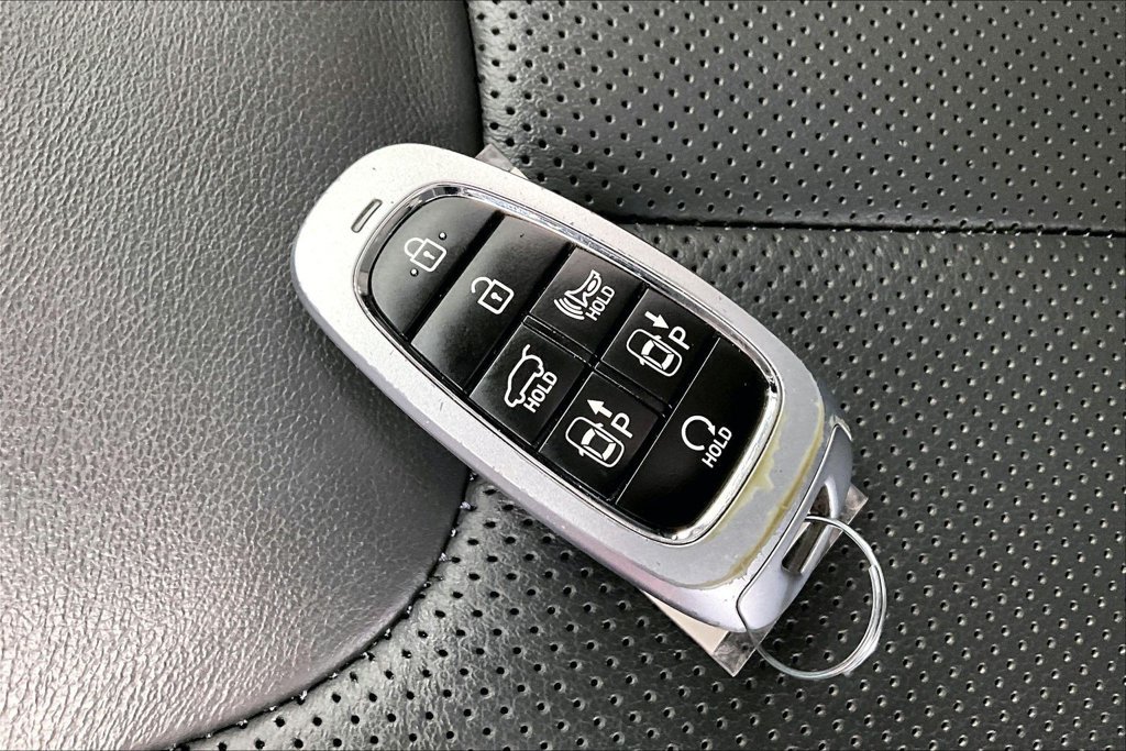 Used 2023 Hyundai Santa Fe Limited AWD/4WD image 10