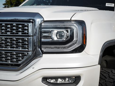 Used 2017 GMC Sierra 1500 Denali w/ Denali Ultimate Package image 6