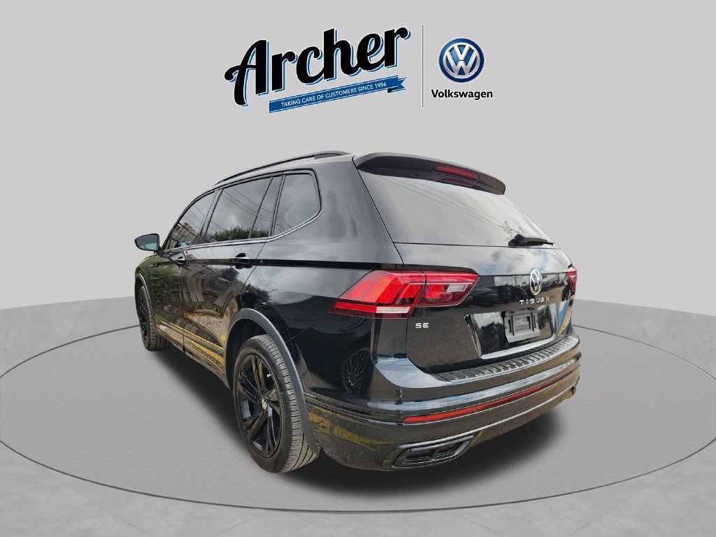 Used 2024 Volkswagen Tiguan SE R-Line w/ MDO Package, Three-Row FWD image 3