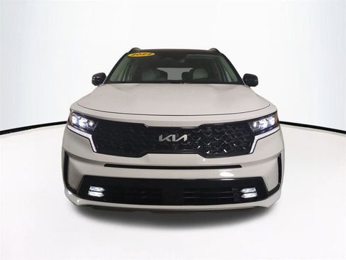 Used 2022 Kia Sorento SX image 3