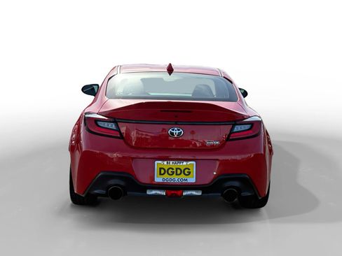 Used 2024 Toyota GR86 Premium w/ Performance Package image 4