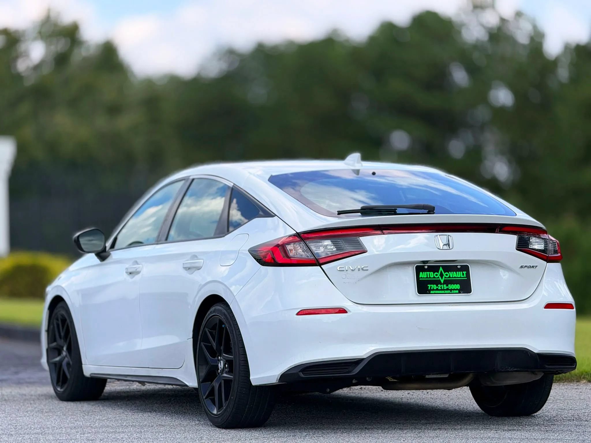 Used 2023 Honda Civic Sport image 9