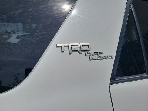 Used 2019 Toyota 4Runner TRD Off-Road AWD/4WD image 4