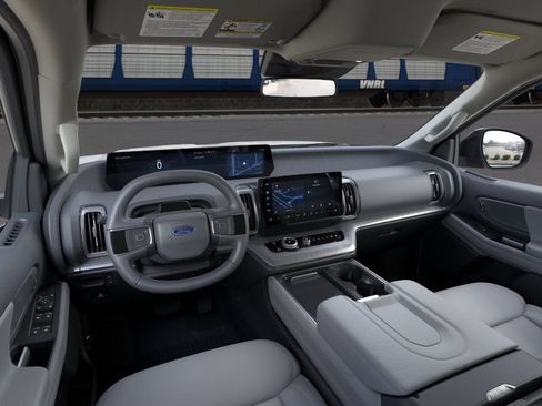 New 2026 Ford Expedition Active RWD image 9