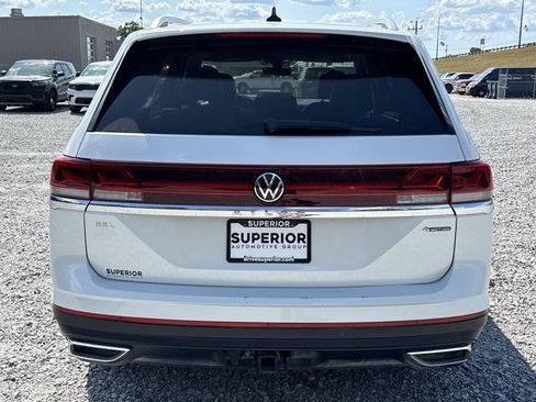 Used 2024 Volkswagen Atlas SEL AWD/4WD image 4