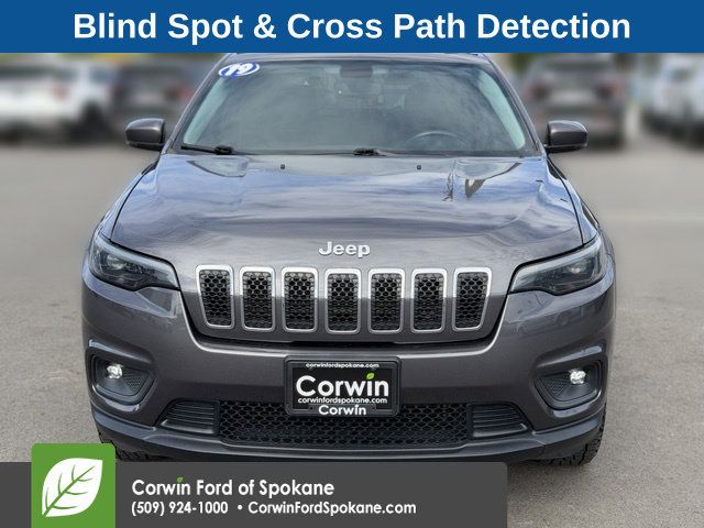 Used 2019 Jeep Cherokee Latitude Plus w/ Comfort/Convenience Group AWD/4WD image 7