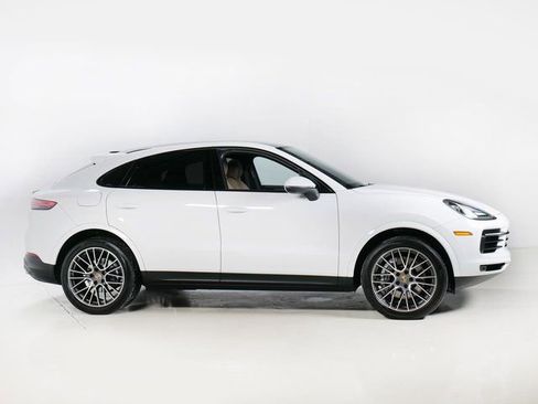Used 2021 Porsche Cayenne Coupe image 8