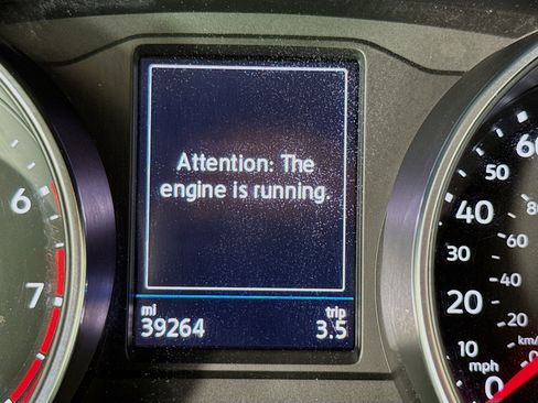 Used 2020 Volkswagen Tiguan S image 15