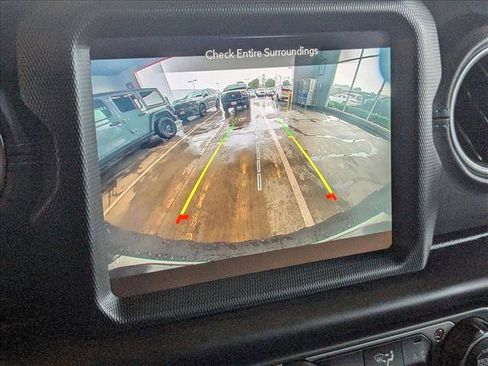 Used 2022 Jeep Wrangler Unlimited Rubicon 4xe w/ Cold Weather Group image 14