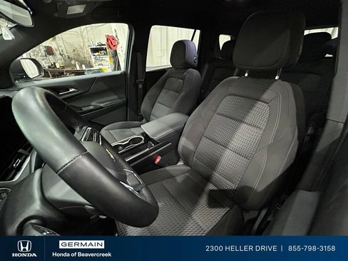 Used 2025 Chevrolet Equinox LT AWD/4WD image 26