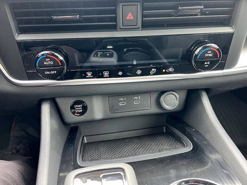 New 2026 Nissan Rogue SV image 18