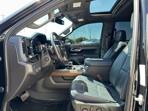 Used 2022 Chevrolet Silverado 1500 High Country AWD/4WD image 7