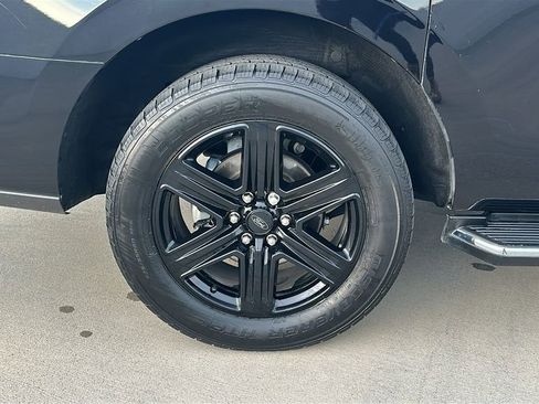 Used 2020 Ford Expedition Max XLT w/ Equipment Group 202A RWD image 17