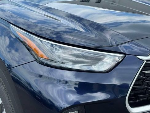 Certified 2025 Toyota Highlander XLE AWD/4WD image 14
