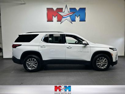 Used 2023 Chevrolet Traverse LT