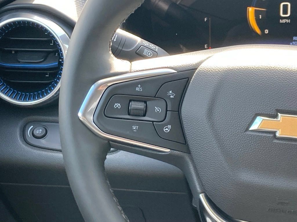 New 2026 Chevrolet Trax LT w/ LT Convenience Package FWD image 9
