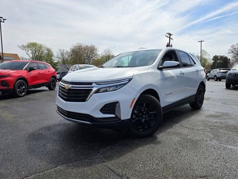 Used 2023 Chevrolet Equinox LT image 3