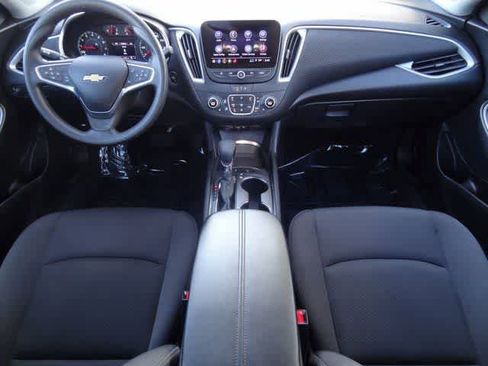 Used 2024 Chevrolet Malibu LT image 11