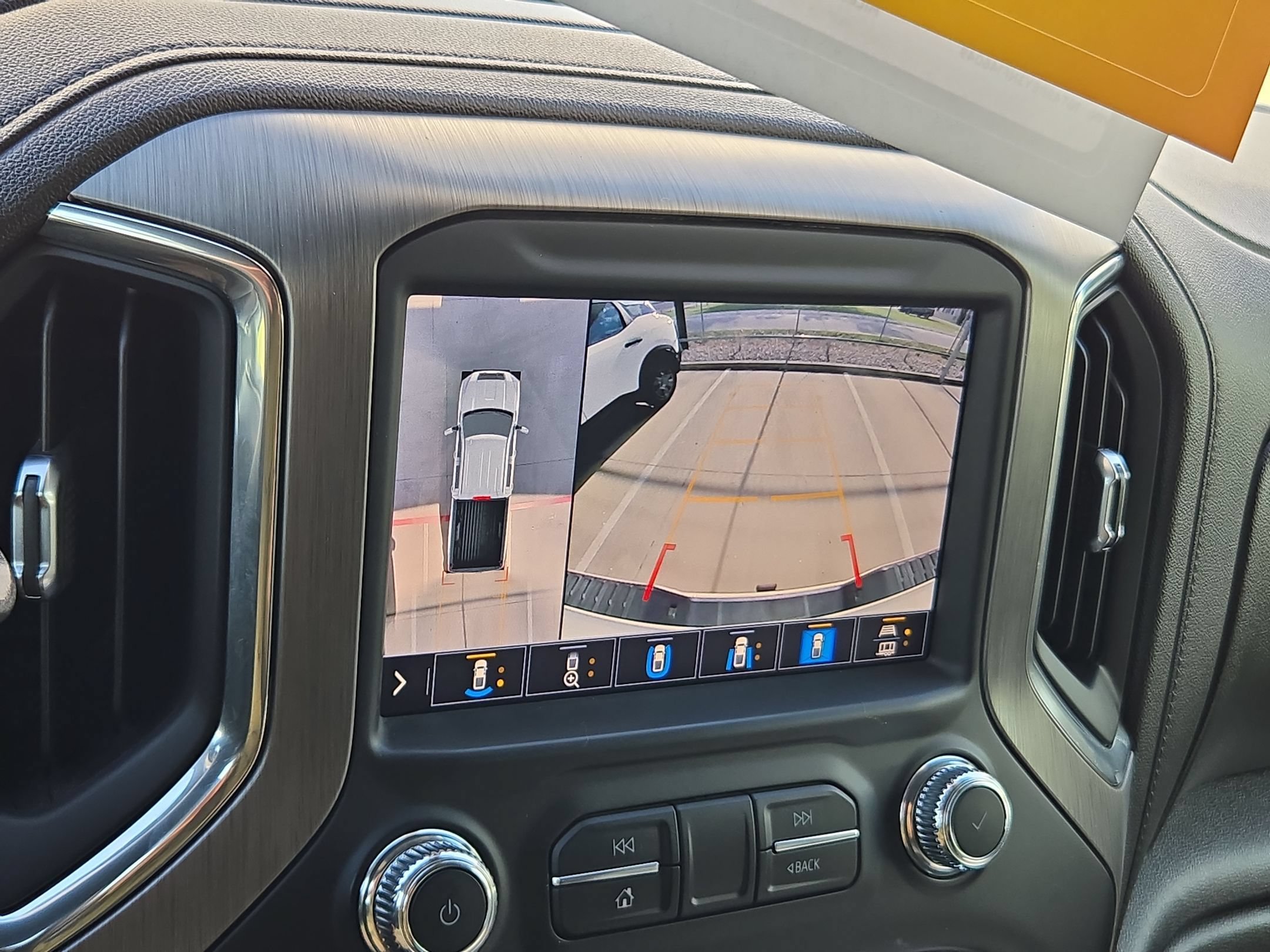 Used 2022 GMC Sierra 2500 Denali AWD/4WD image 16