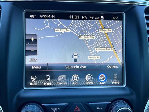 Used 2017 Jeep Grand Cherokee Overland image 33