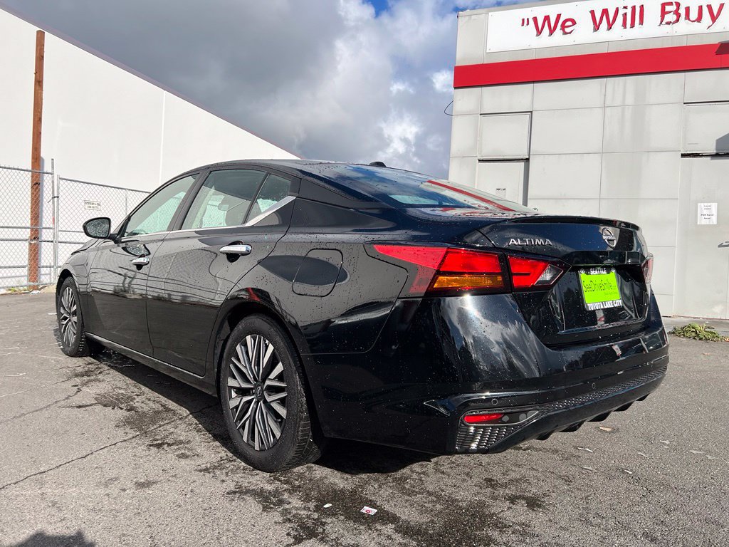 Used 2025 Nissan Altima 2.5 SV FWD image 6