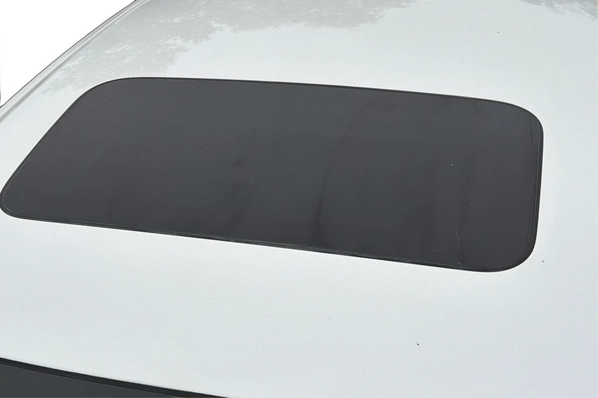Used 2018 Honda Accord EX image 11